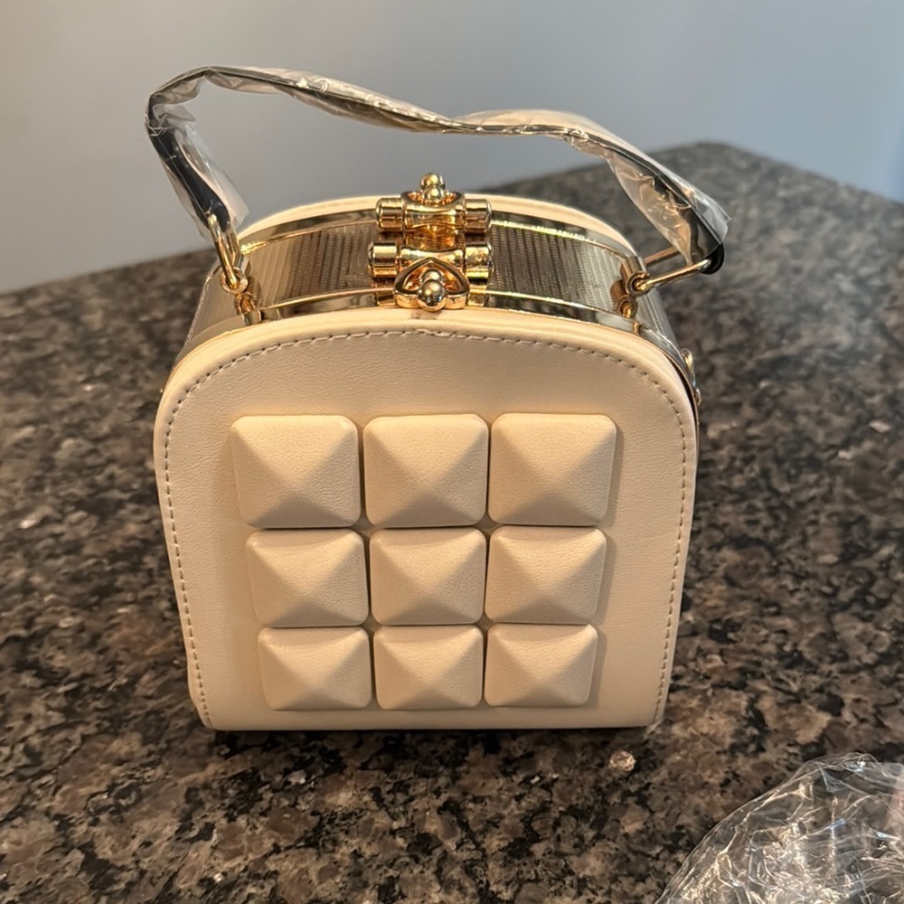 Square hard case Cream Handbag with Gold Accents NWOT - Picture 2 of 14